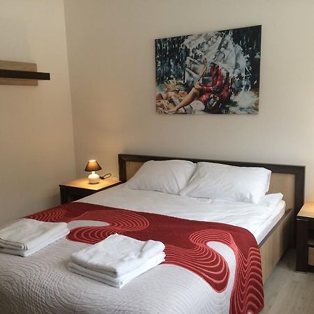 Apartment Mona Warsaw Przy Stacji Metra ภายนอก รูปภาพ